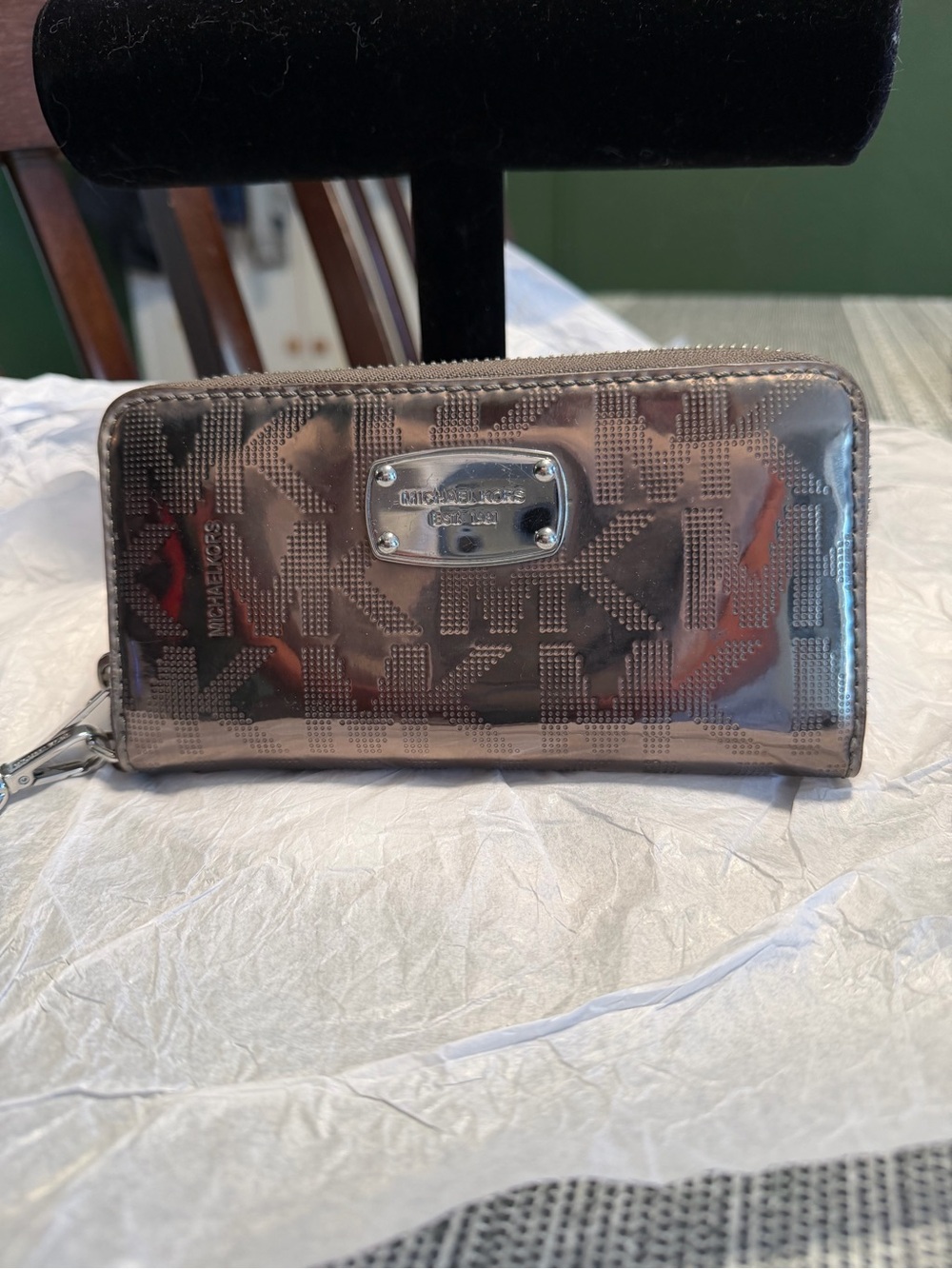 Michael Kors Metallic Bronze Logo Zip Wallet - Picture 2 of 11